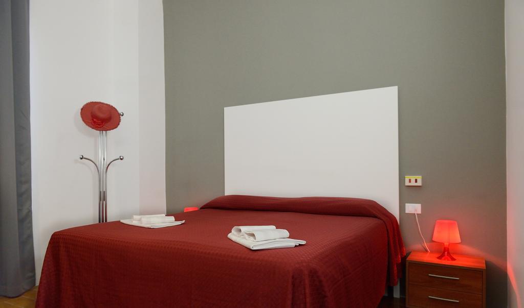Hotel Piccola Firenze フィレンツオーラ 部屋 写真