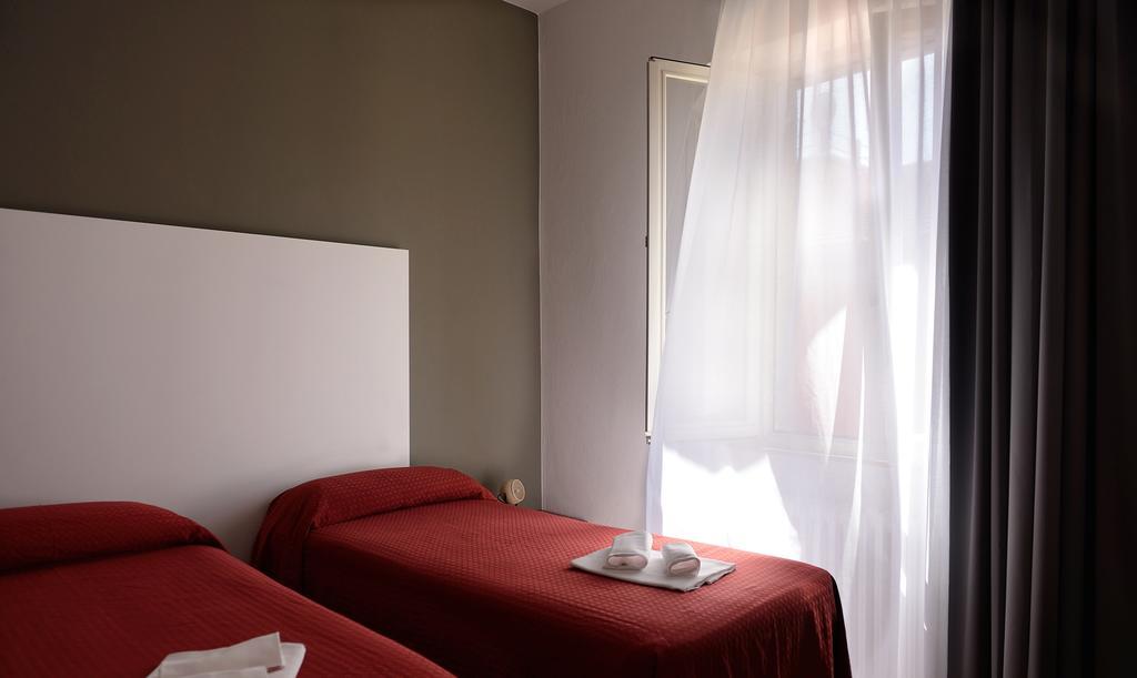 Hotel Piccola Firenze フィレンツオーラ 部屋 写真