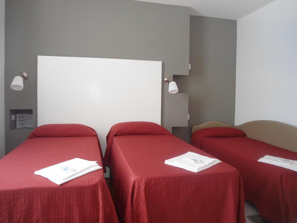 Hotel Piccola Firenze フィレンツオーラ エクステリア 写真