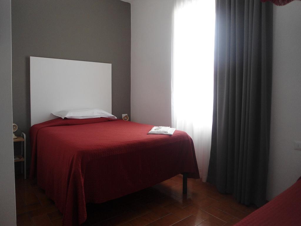 Hotel Piccola Firenze フィレンツオーラ エクステリア 写真