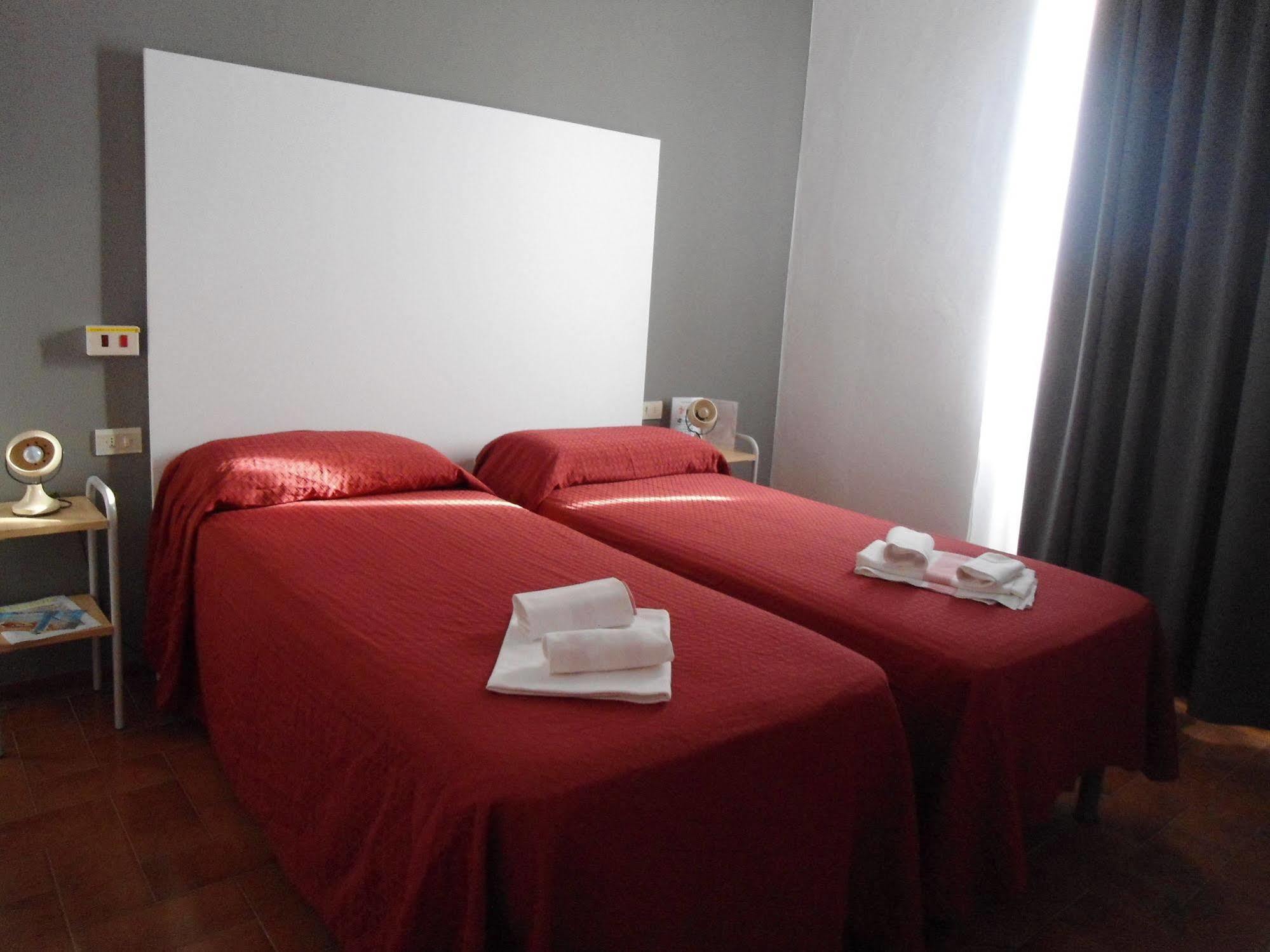 Hotel Piccola Firenze フィレンツオーラ エクステリア 写真