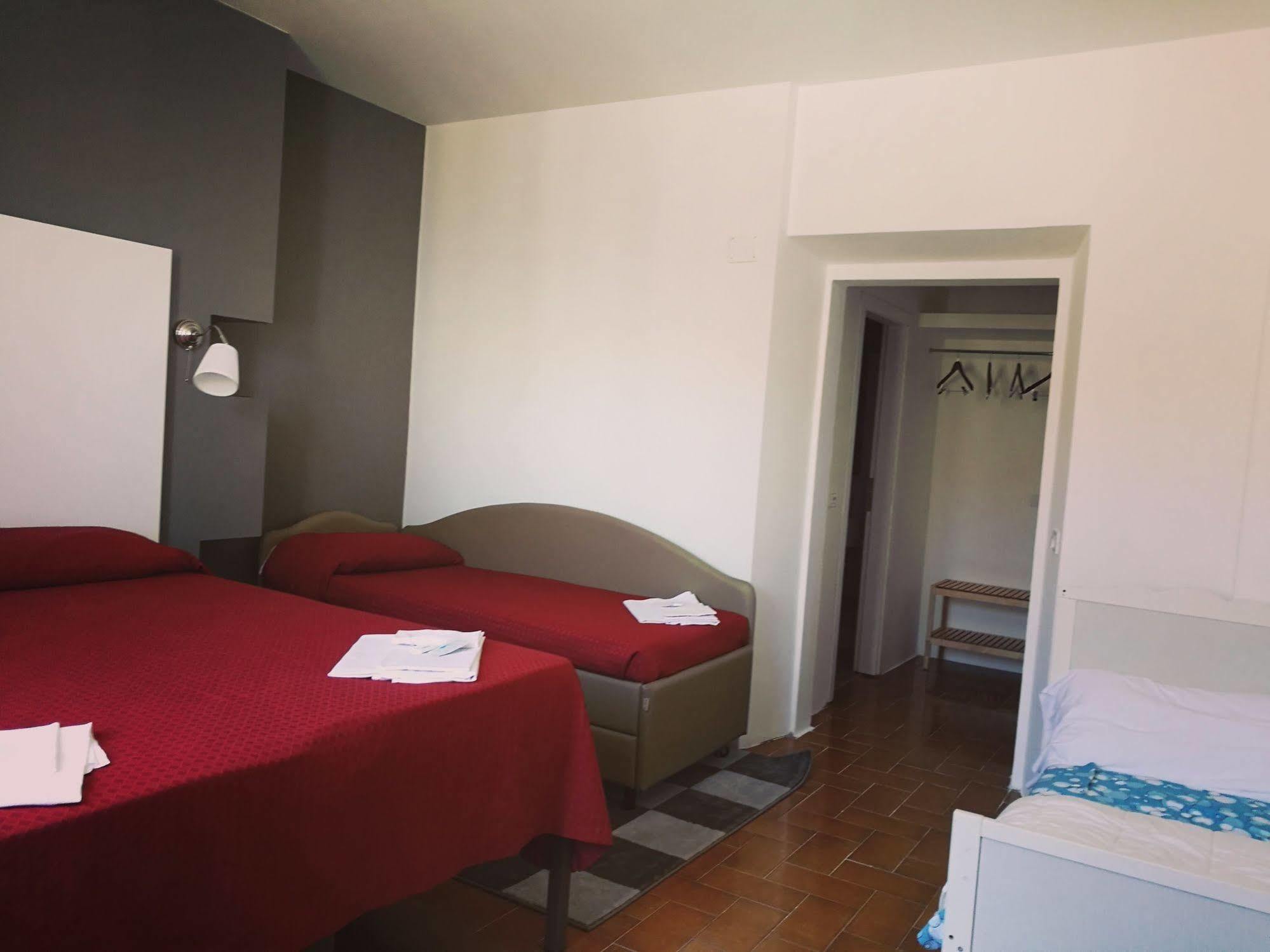 Hotel Piccola Firenze フィレンツオーラ エクステリア 写真